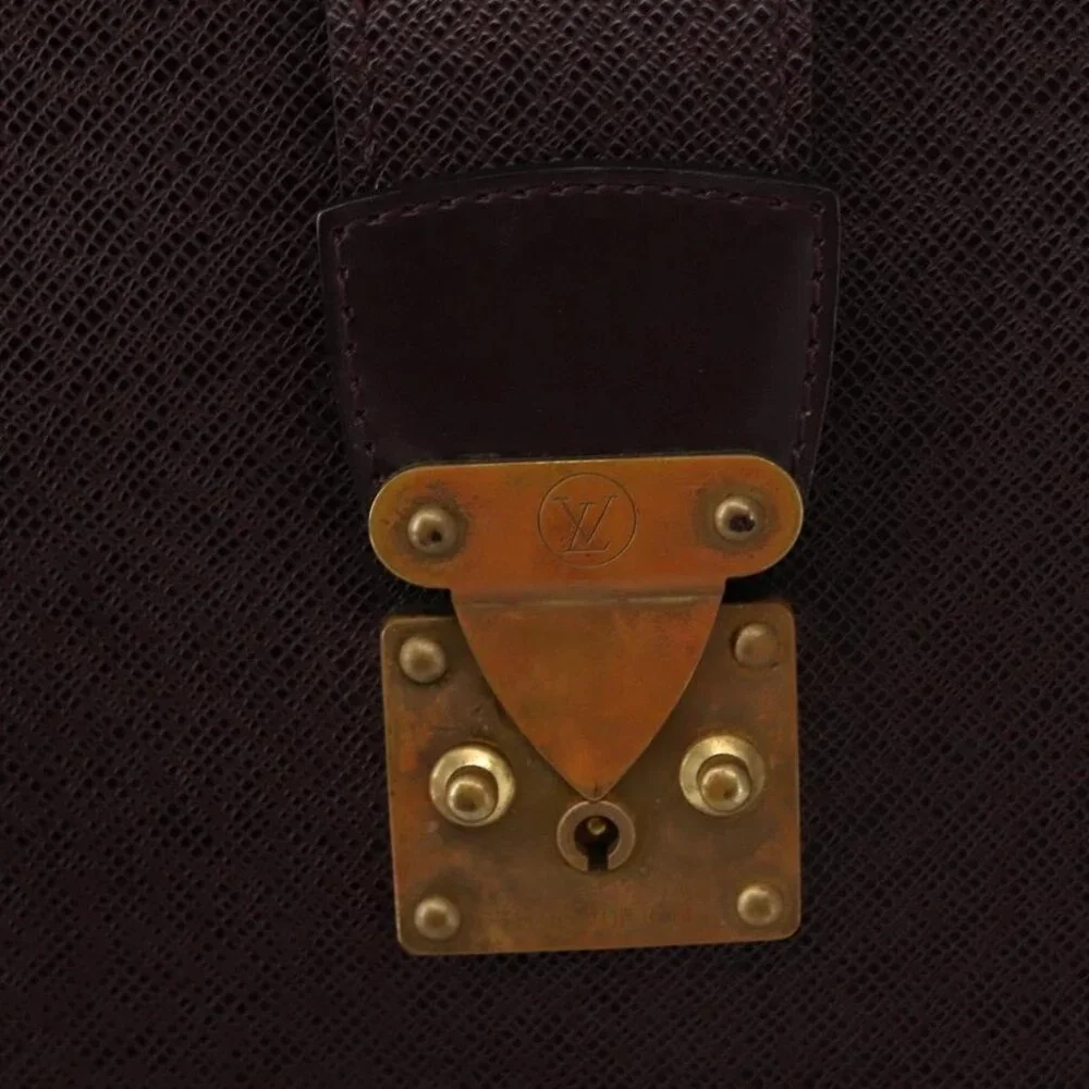 LOUIS VUITTON Taiga Leather Ural Briefcase Acajou